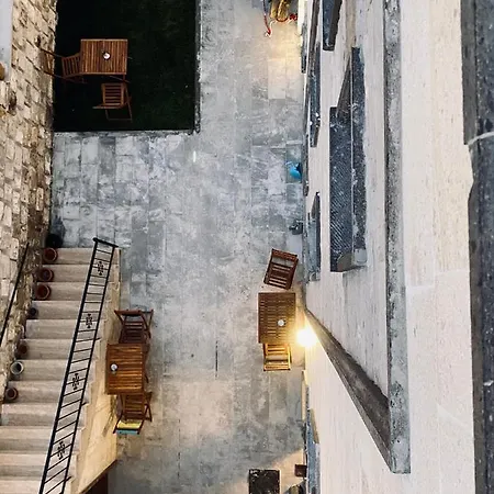 Отель Pashahan 3*